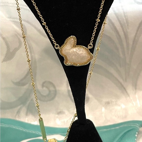 Kendra Scott Gold and Pearl Bunny Necklace New - Picture 2 of 8